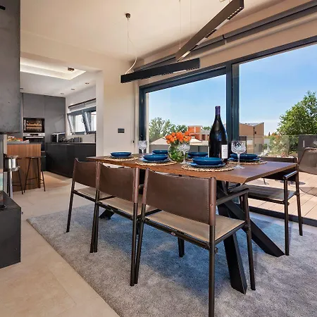 Noble Strandnahe Mit Meerblick, Privatpool, Gym, Nur 700 Meter Zum * بوريتش