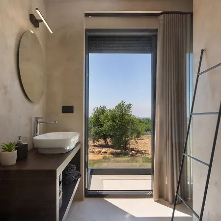 Noble Strandnahe Mit Meerblick, Privatpool, Gym, Nur 700 Meter Zum Ferienhaus
