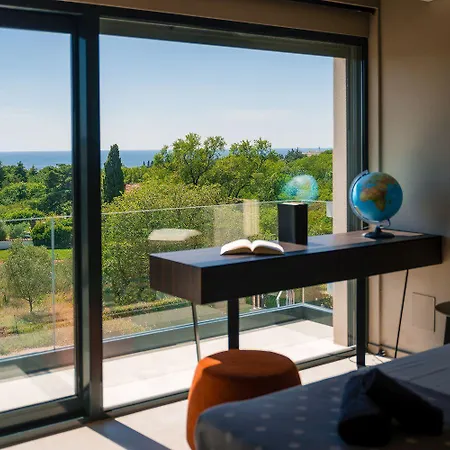 Noble Strandnahe Mit Meerblick, Privatpool, Gym, Nur 700 Meter Zum Semesterbostad